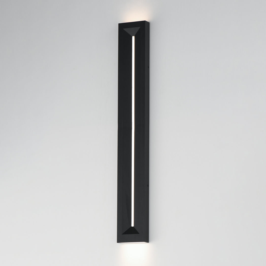 Fosso LED Outdoor Wall Sconce - 5cct by Studio M Lighting – lifestyle