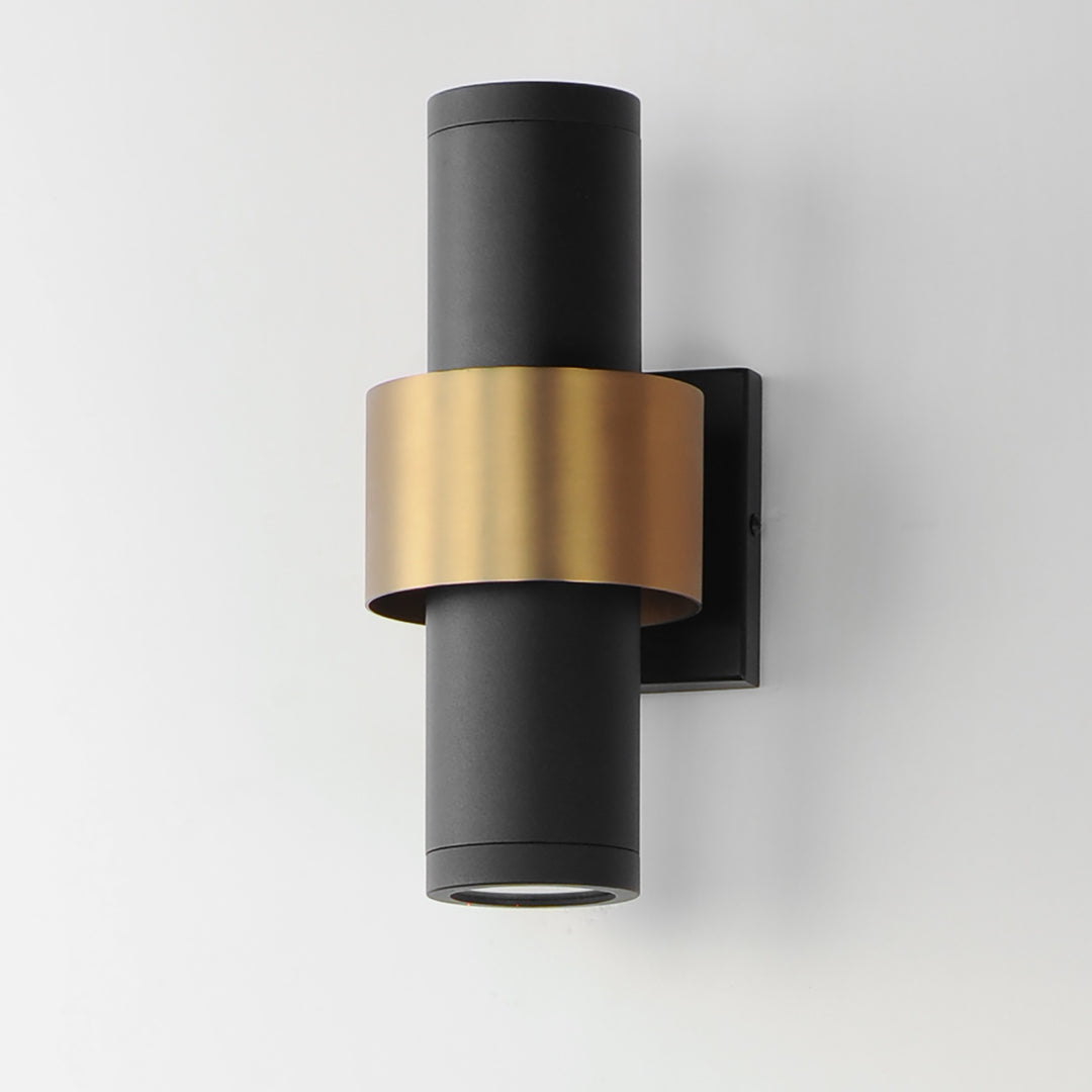 Reveal Outdoor Reveal Medium LED Outdoor Wall Sconce by Studio M Lighting – lifestyle