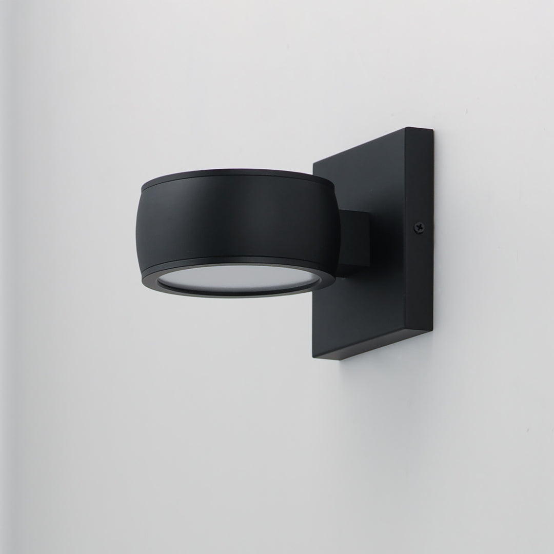 Modular 1-Light LED Outdoor Wall Sconce by Studio M Lighting – lifestyle