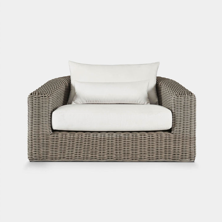 Barcelona Lounge Chair by Harbour detail view 1