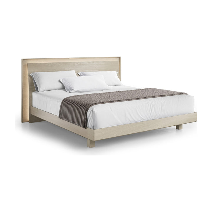 Kava 9619 King Bed in Washed Oak