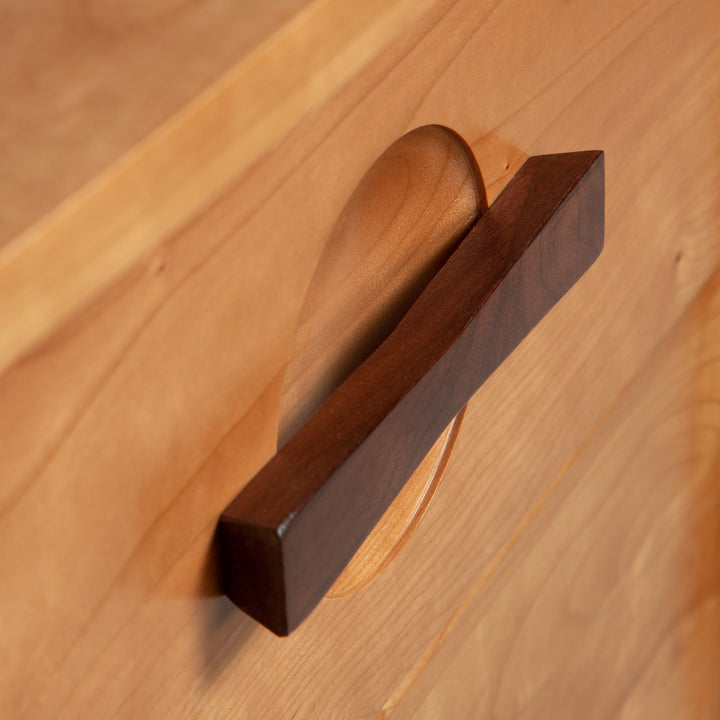 Berkeley 2-Drawer Nightstand detail 4