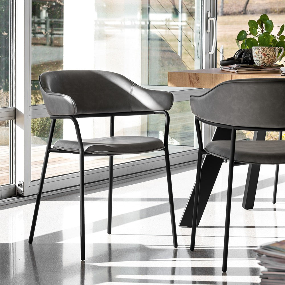 Bold Extendable Dining Table by Connubia in a styled interior