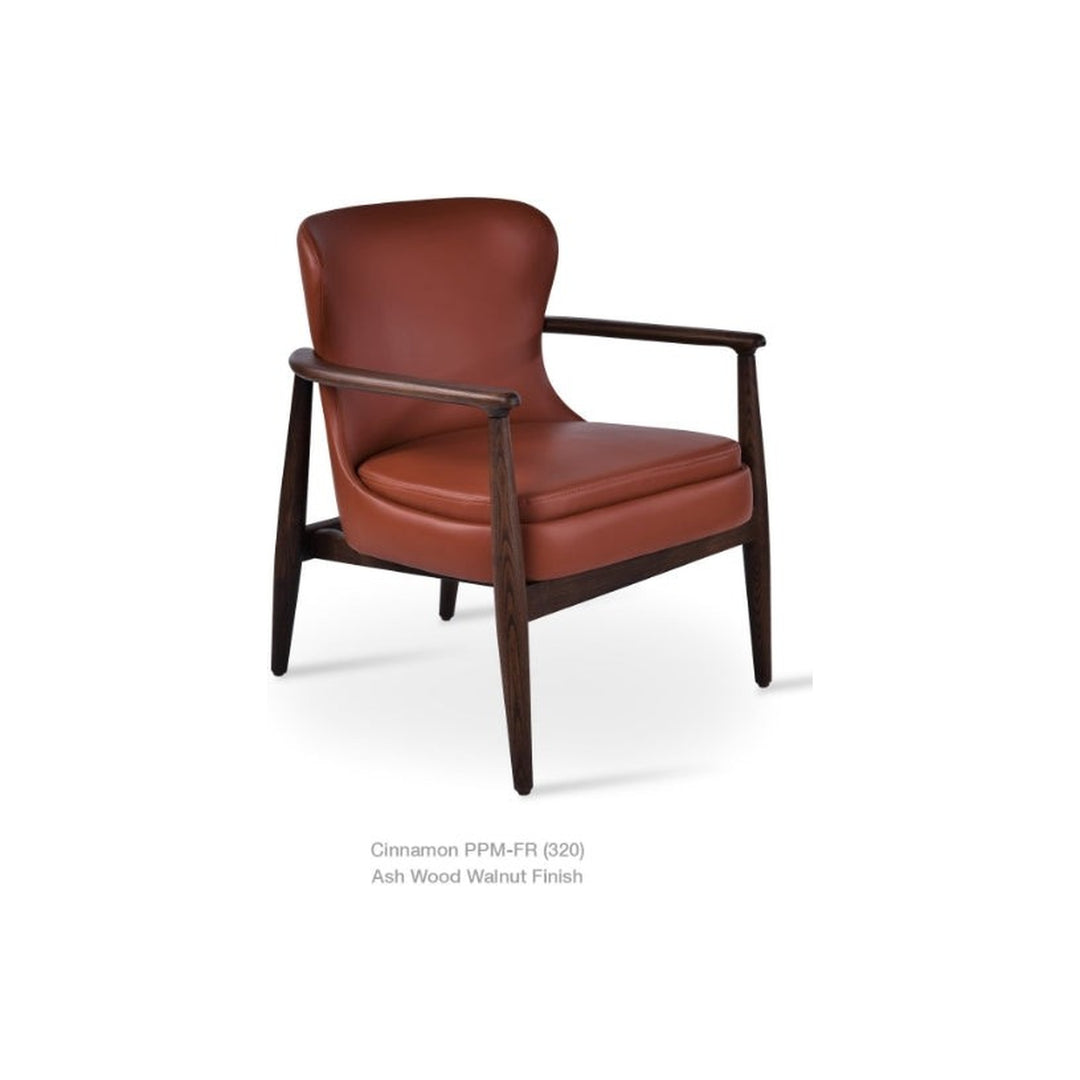 Bonaldo Lounge Chair — product (center staging LOCK)