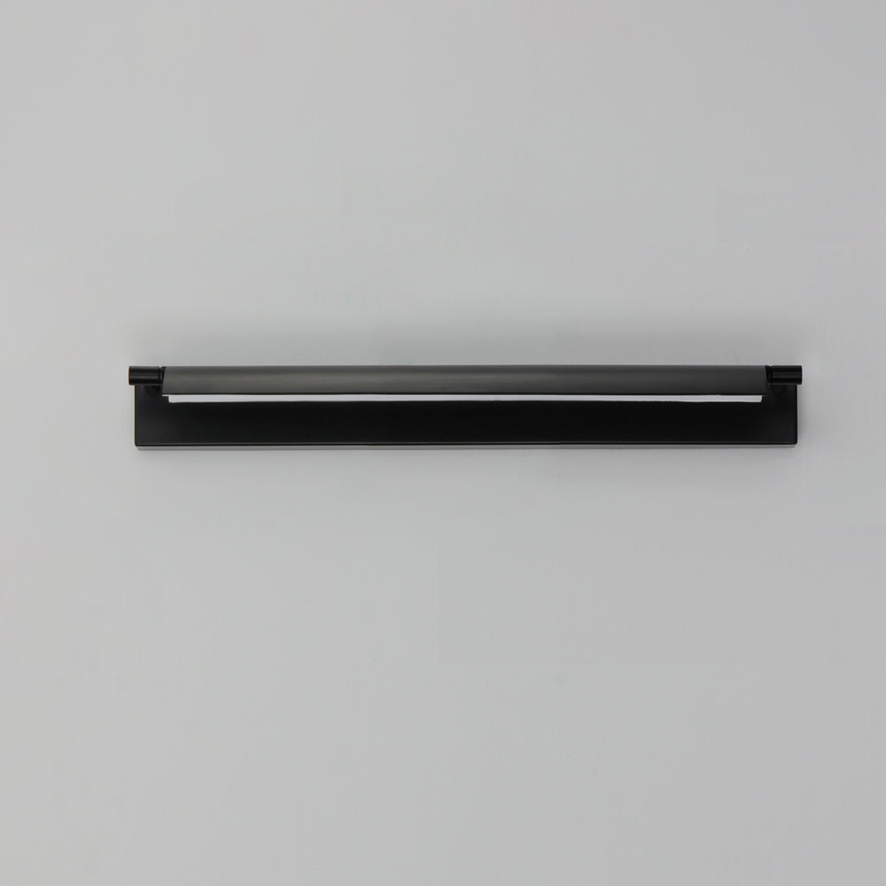 Bookkeeper 20" LED Picture Light by ET2 Lighting, styled view 1