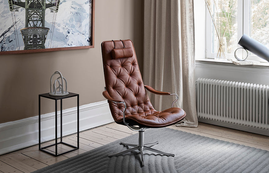 Bravo Swivel Chair — merchant website lifestyle