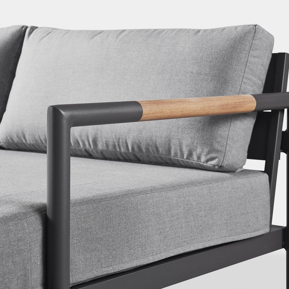 Breeze XL Aluminum Daybed by Harbour lifestyle 1