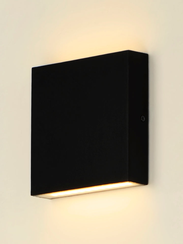 Brik 4.75" LED Outdoor Wall Sconce by ET2 Lighting, styled view 3