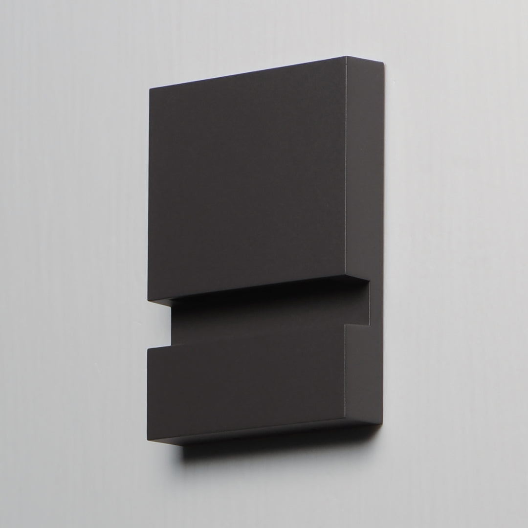 Brink LED Outdoor Sconce by ET2 Lighting, styled view 8