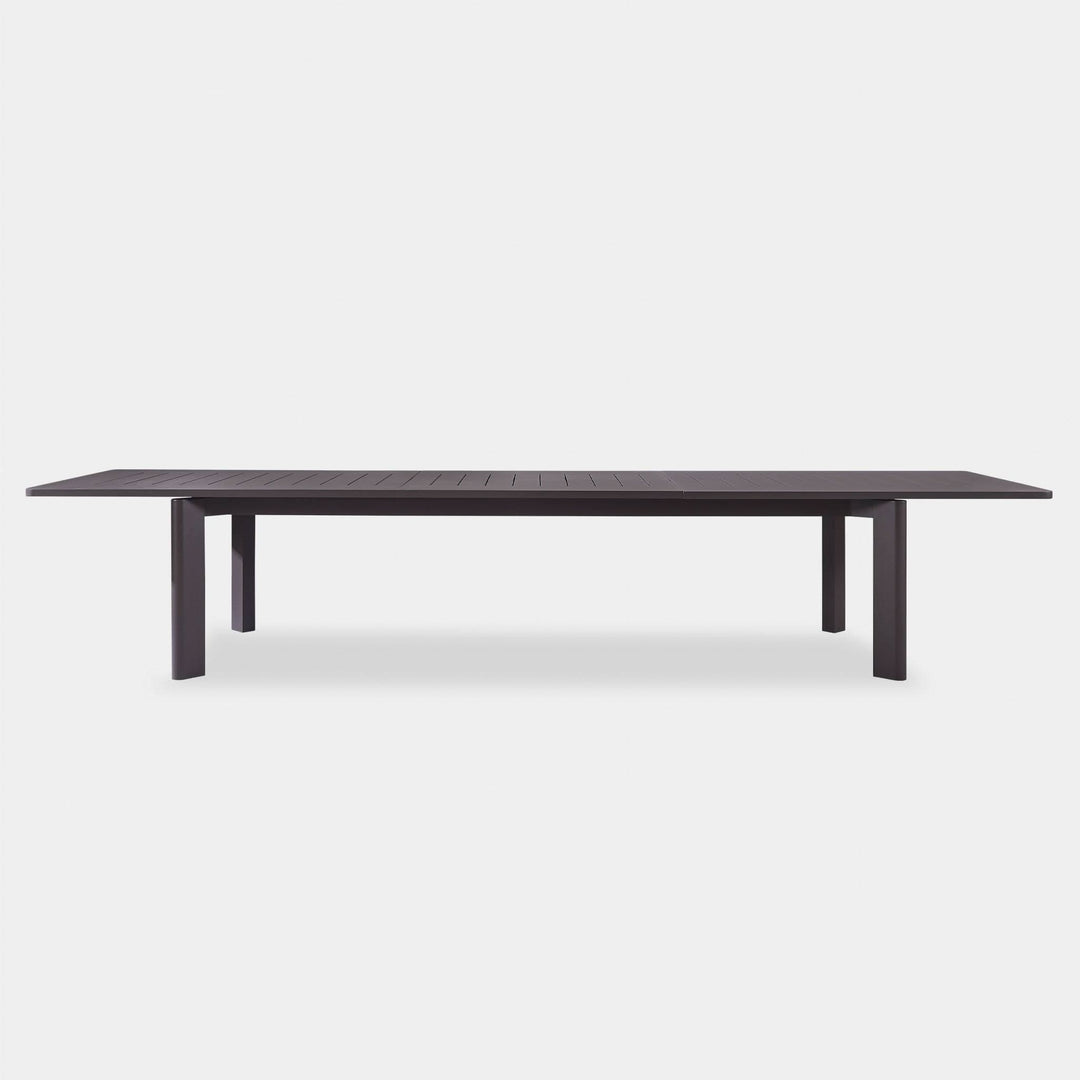 Byron Aluminum Extension Dining Table by Harbour detail view 2