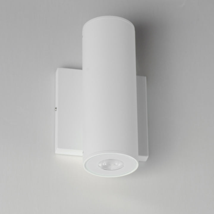 Calibro 7.5 LED Outdoor Sconce by Studio M Lighting – lifestyle