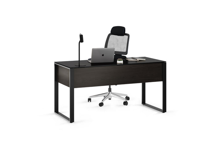 Corridor 6501 Desk detail