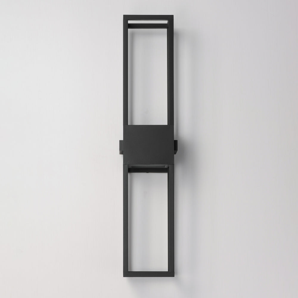 Strand VX 31 Outdoor LED Wall Sconce by Studio M Lighting – lifestyle