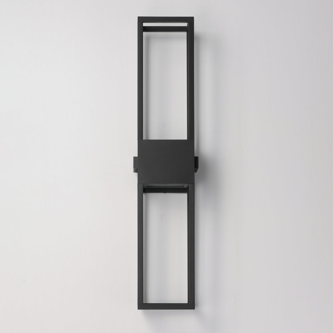 Strand VX 31 Outdoor LED Wall Sconce by Studio M Lighting – lifestyle