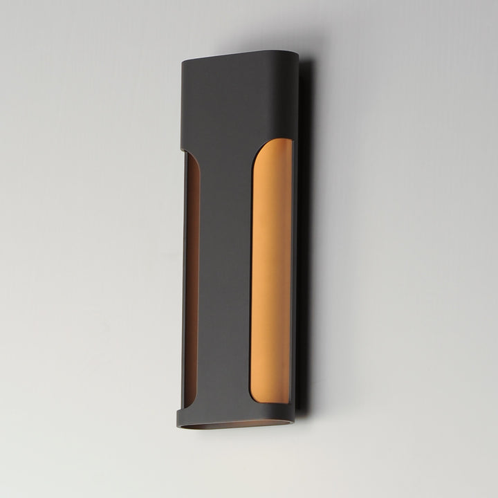Maglev 18" LED Outdoor Wall Lamp by Studio M Lighting – lifestyle