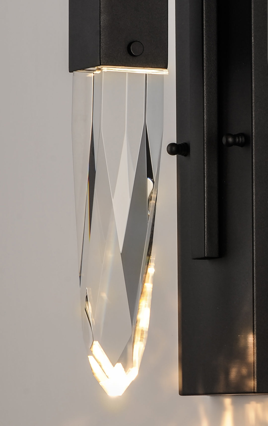 Quartz LED Wall Sconce by Studio M Lighting – lifestyle