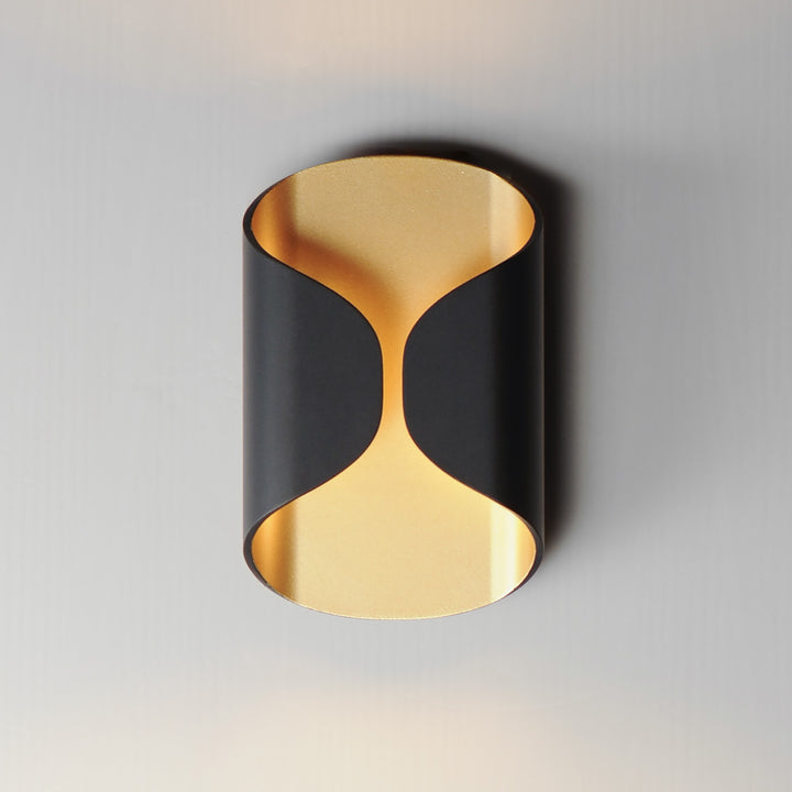 Folio 10" LED Outdoor Wall Lamp by Studio M Lighting – lifestyle