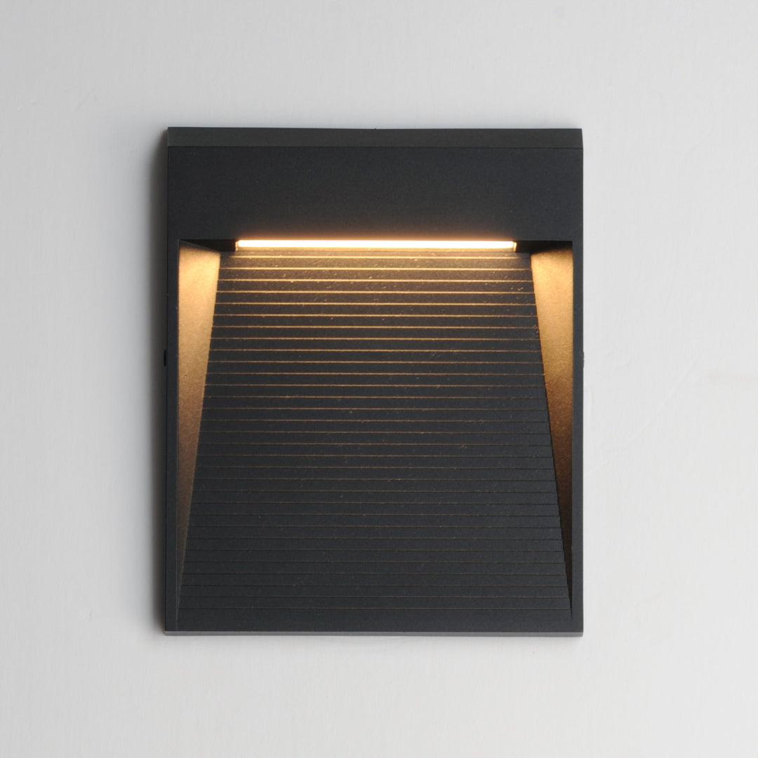 Steps pes LED Outdoor Sconce by Studio M Lighting – lifestyle