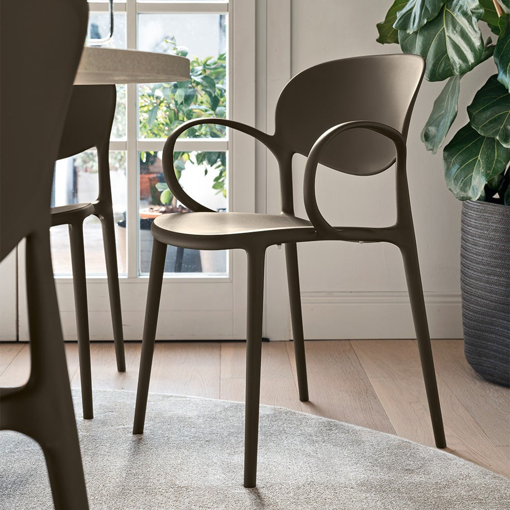 Dix Compact Round Dining Table by Connubia detail view