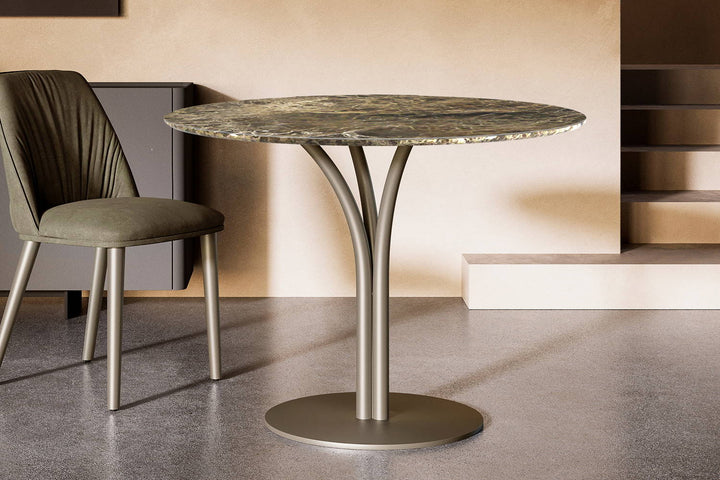 Dodo Dining Table