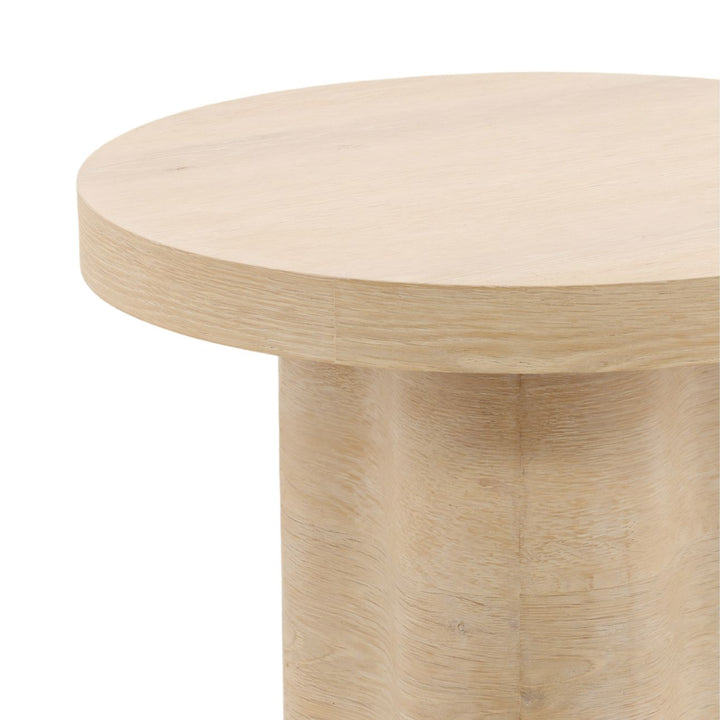 Kyrin Oak Veneer Side Table, detail 1 view