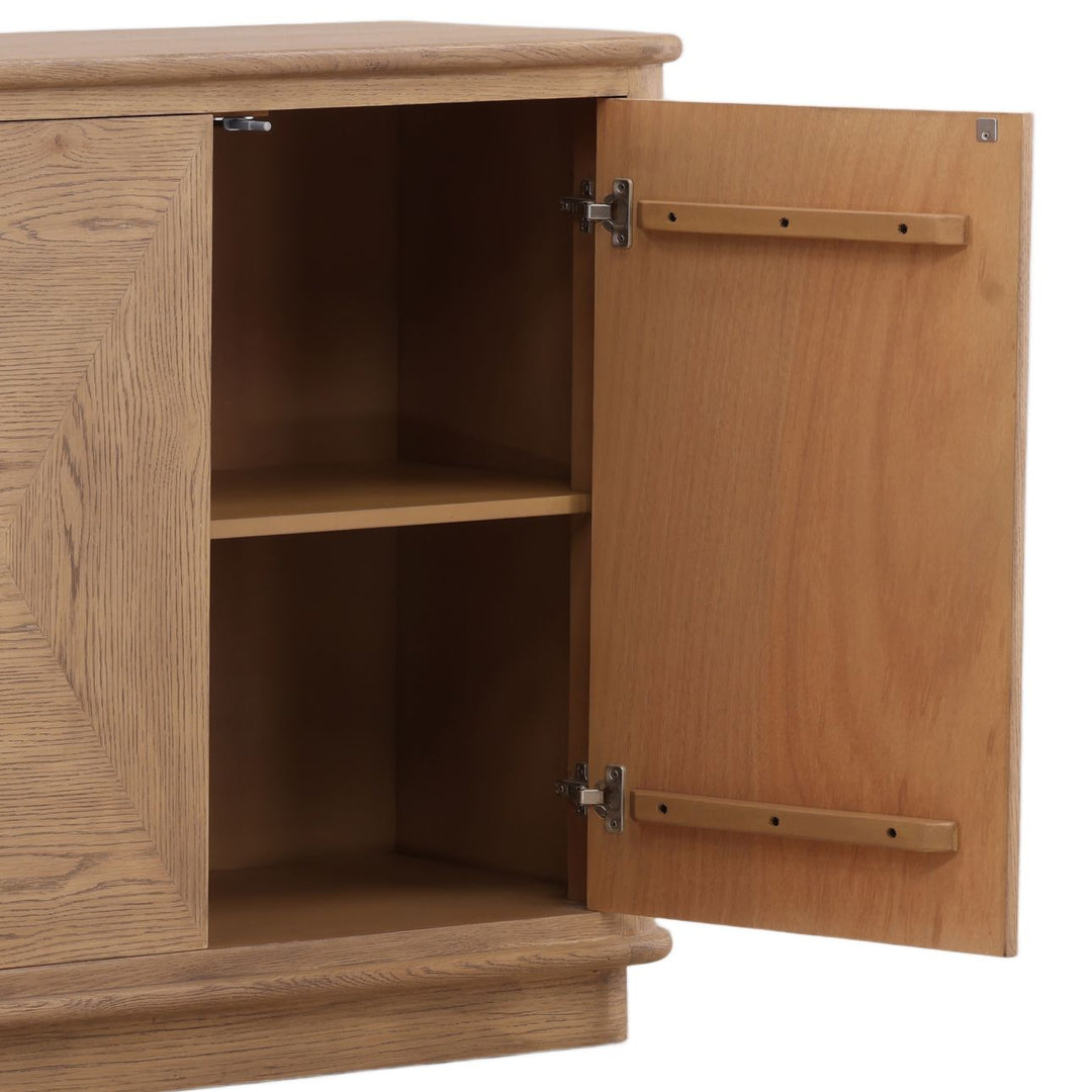 Mora Oak Veneer Sideboard, detail 2 view