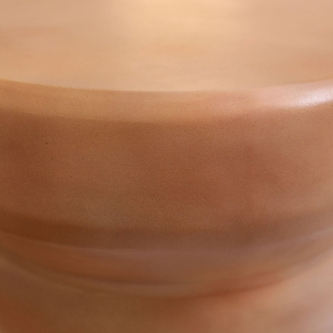 Rosso Terracotta Outdoor Side Table, detail 1 view