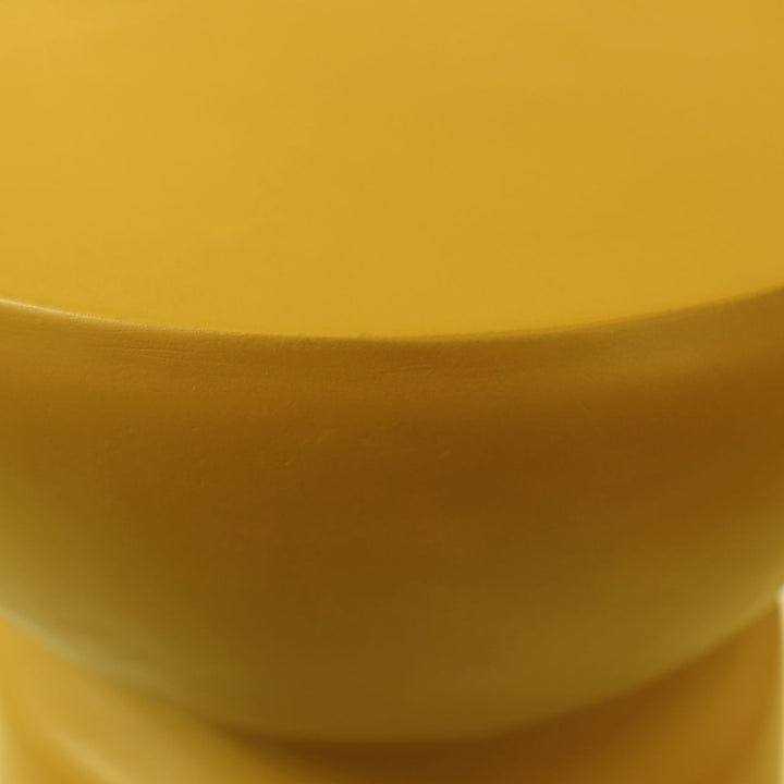 Maris Yellow Outdoor Side Table, detail 1 view