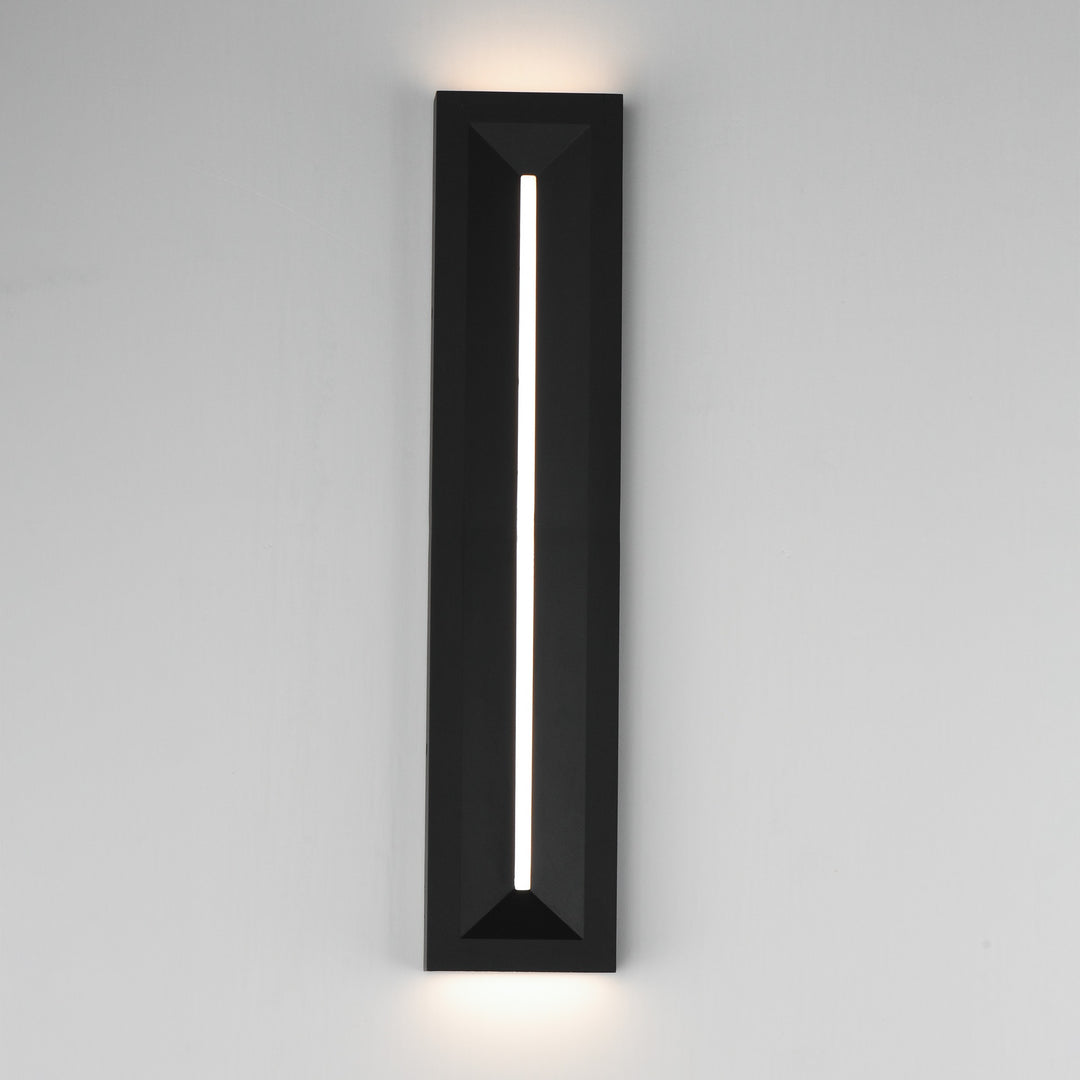 Fosso LED Outdoor Wall Sconce - 5cct by Studio M Lighting – lifestyle