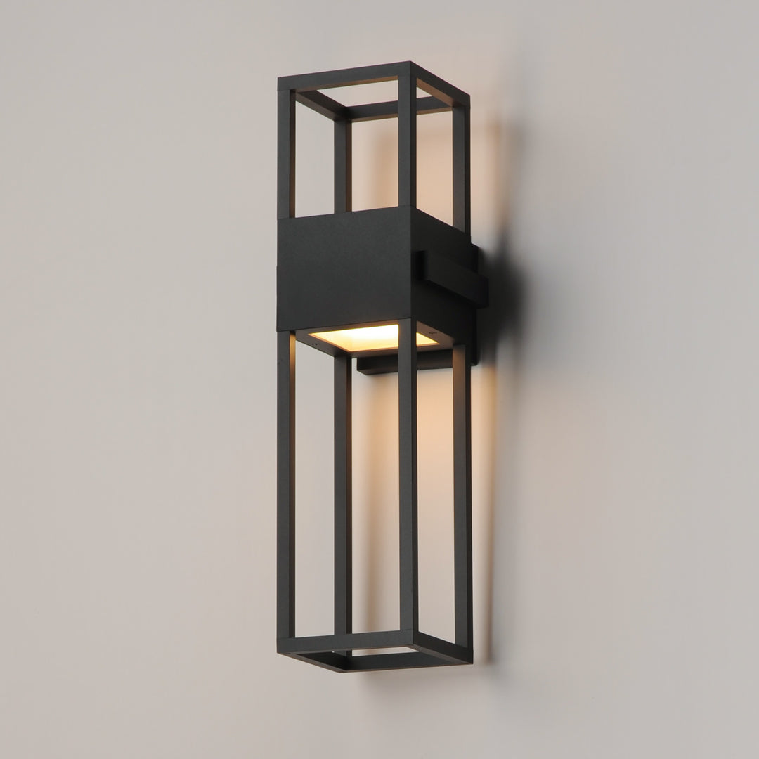 Strand VX 24 Outdoor LED Wall Sconce by Studio M Lighting – lifestyle