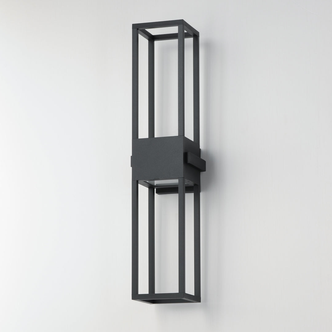 Strand VX 31 Outdoor LED Wall Sconce by Studio M Lighting – lifestyle