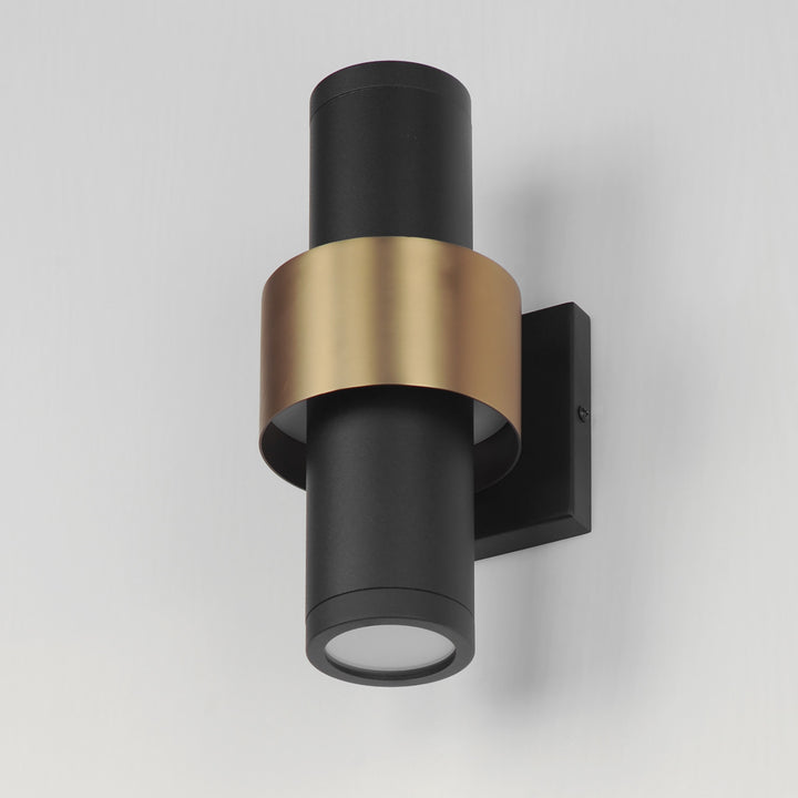 Reveal Outdoor Reveal Medium LED Outdoor Wall Sconce by Studio M Lighting – lifestyle