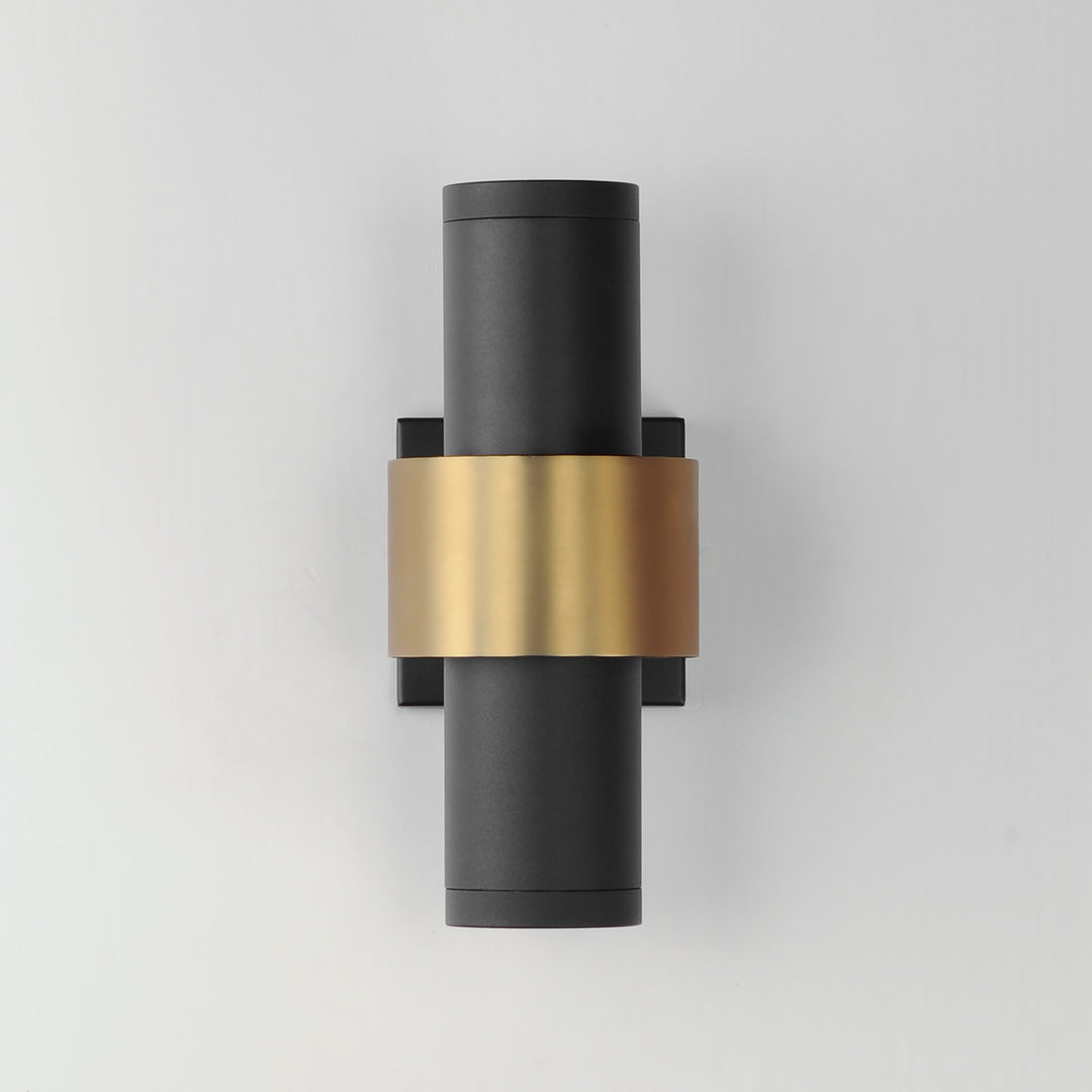 Reveal Outdoor Reveal Medium LED Outdoor Wall Sconce by Studio M Lighting – lifestyle