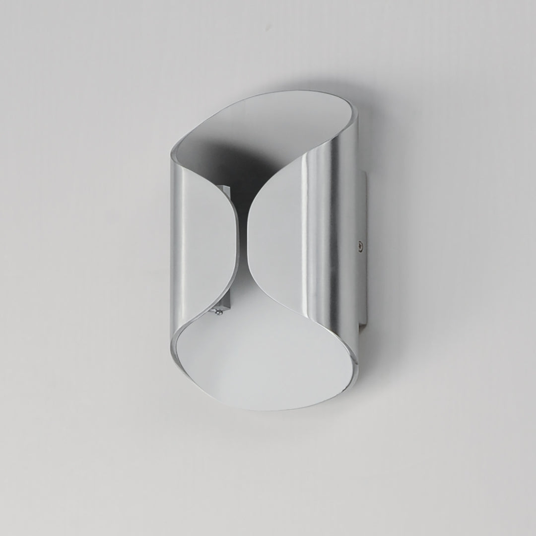 Folio 10" LED Outdoor Wall Lamp by Studio M Lighting – lifestyle