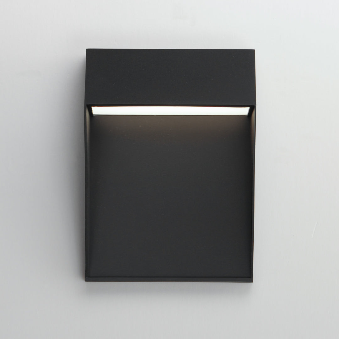 Cliffsedge VX Cliffsdege VX LED Outdoor Wall Sconce by Studio M Lighting – lifestyle