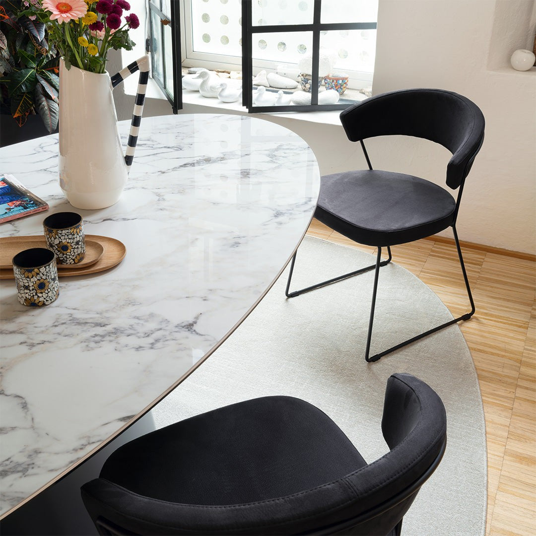 Ellisse Oval Dining Table by Connubia detail view