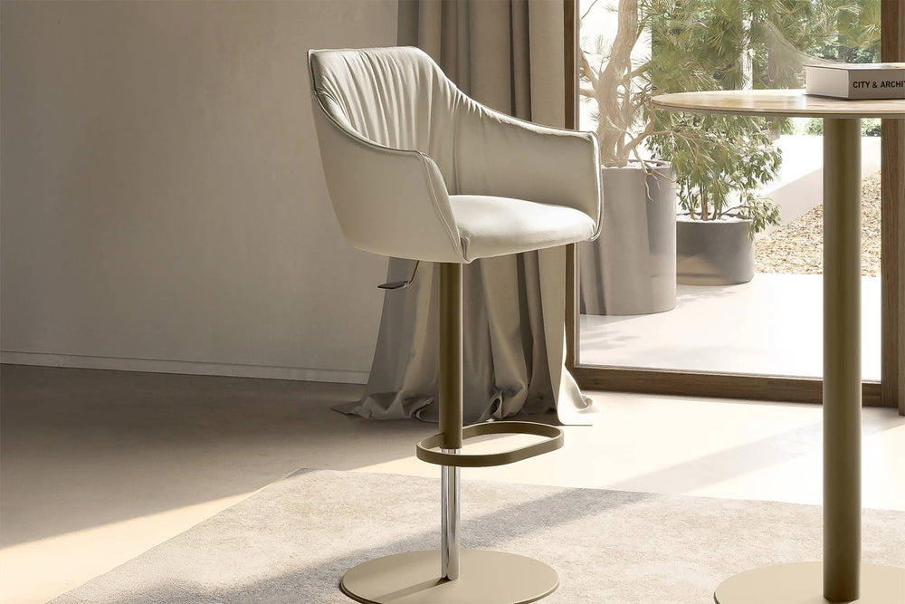 Era Bar Stool