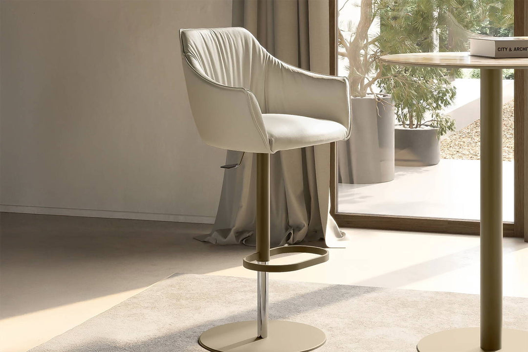 Era Bar Stool