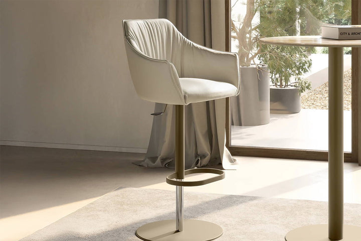 Era Bar Stool