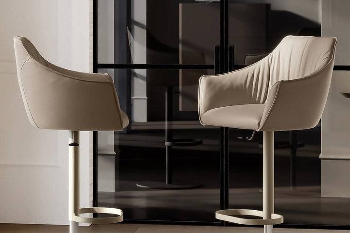 Era Bar Stool