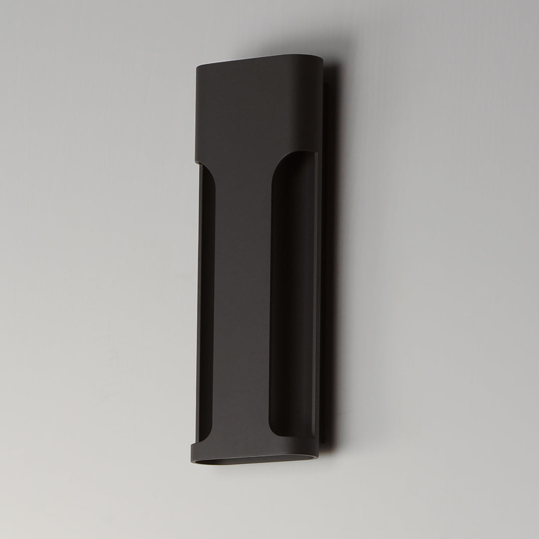 Maglev 18" LED Outdoor Wall Lamp by Studio M Lighting – lifestyle