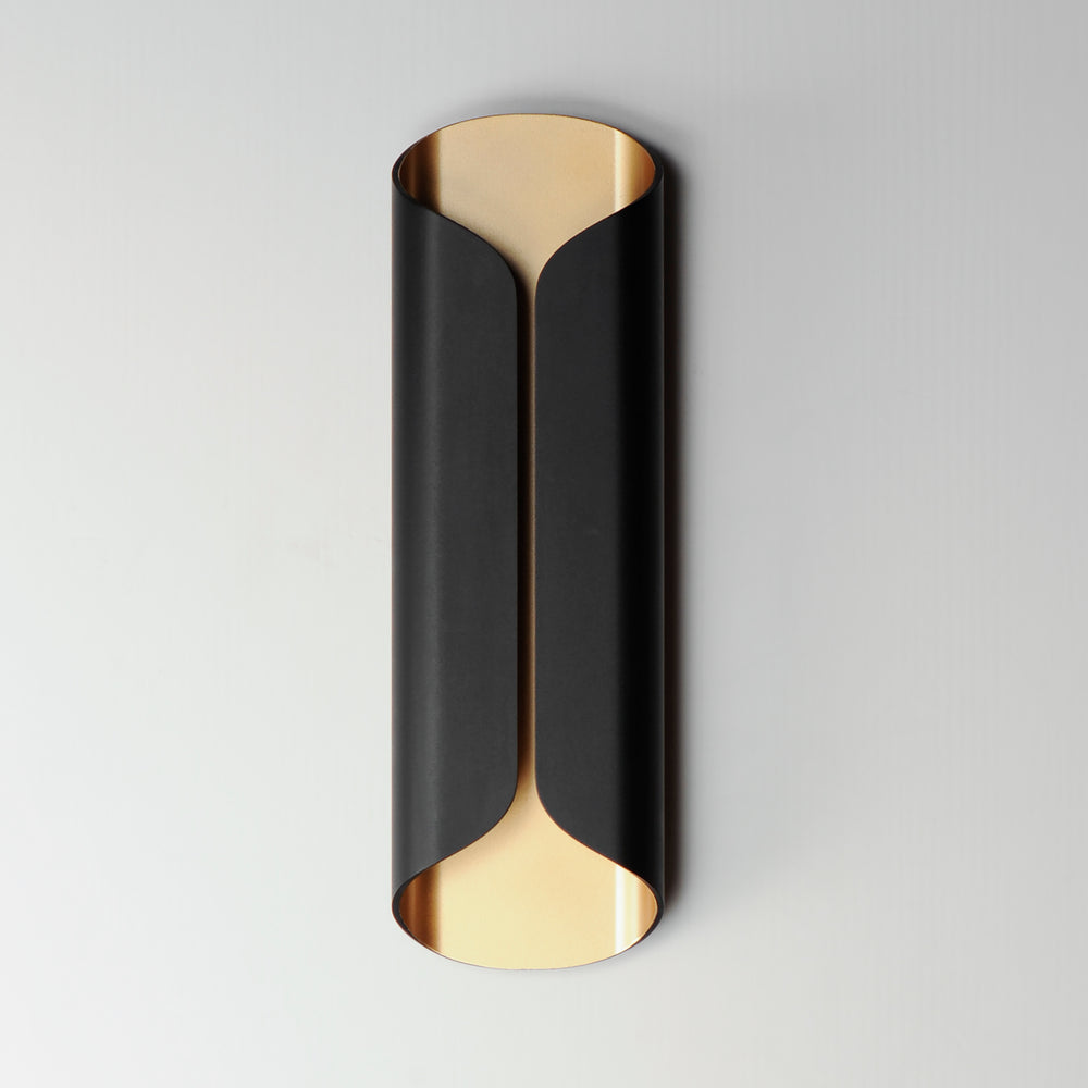 Folio 20" LED Outdoor Wall Sconce by ET2 Lighting, styled view 1