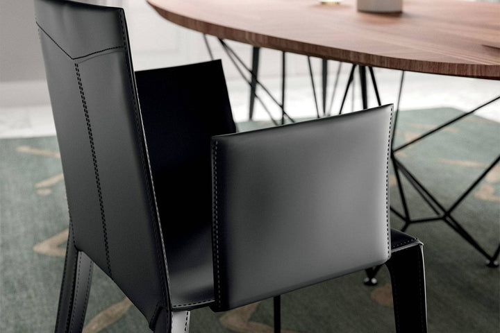 Frisbee Dining Chair