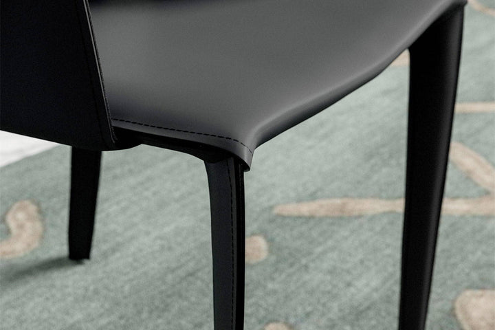 Frisbee Dining Chair