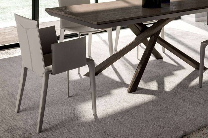 Frisbee Dining Chair