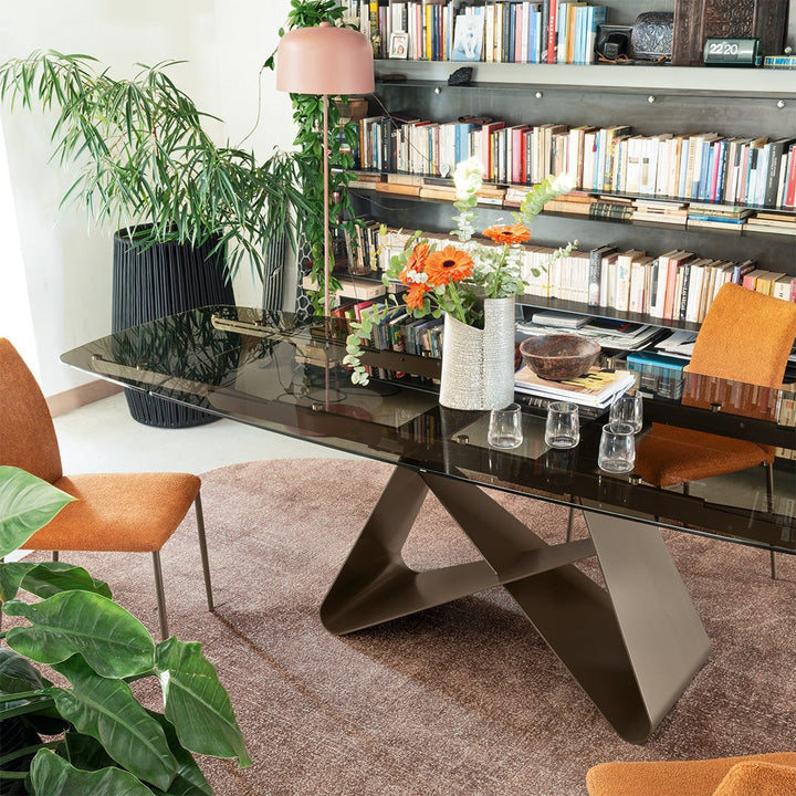 Gemini Extendable Dining Table by Connubia detail view