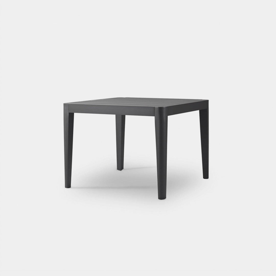 Hamilton Dining Table 39" by Harbour detail view 3