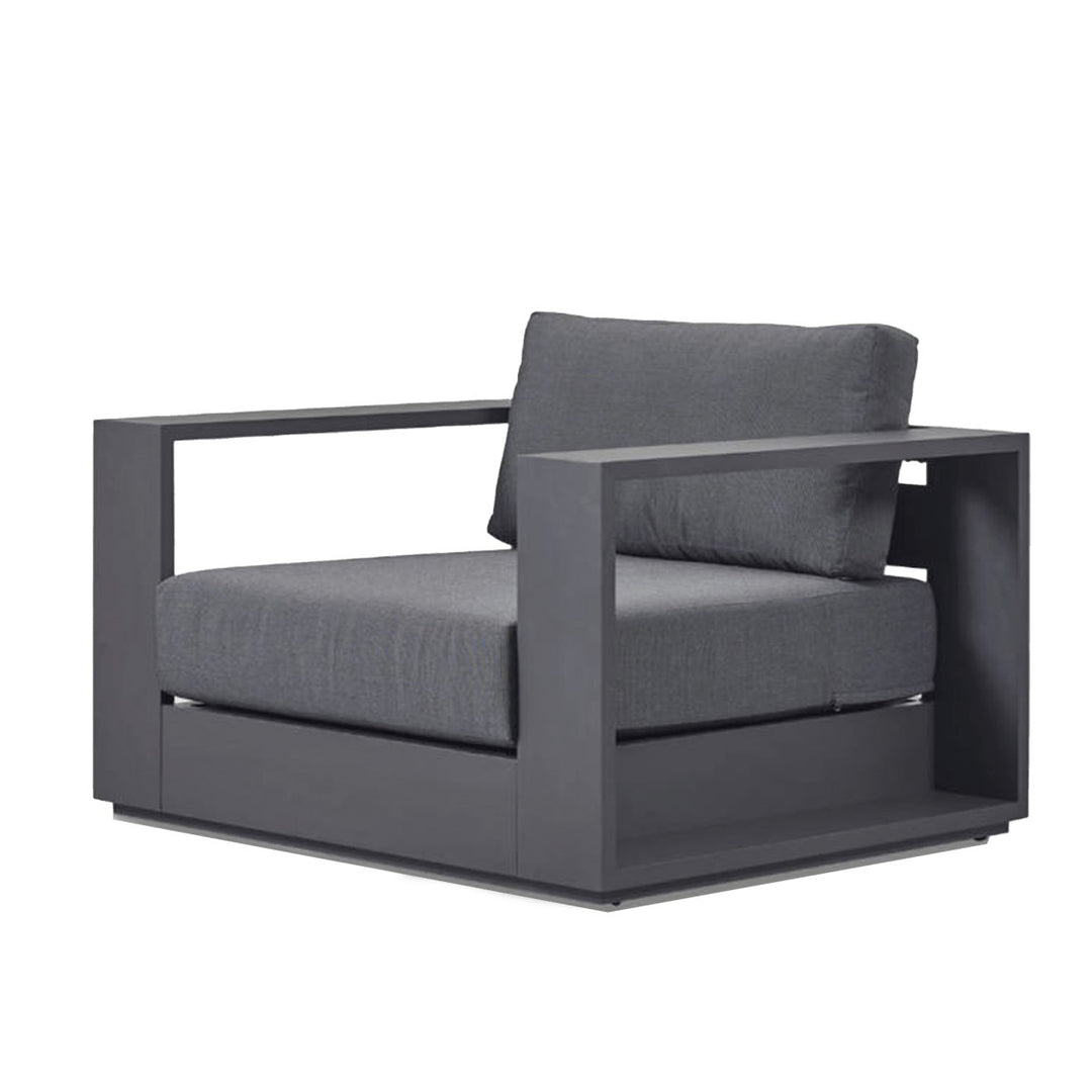 Hayman Aluminum Lounge Chair by Harbour detail view 2