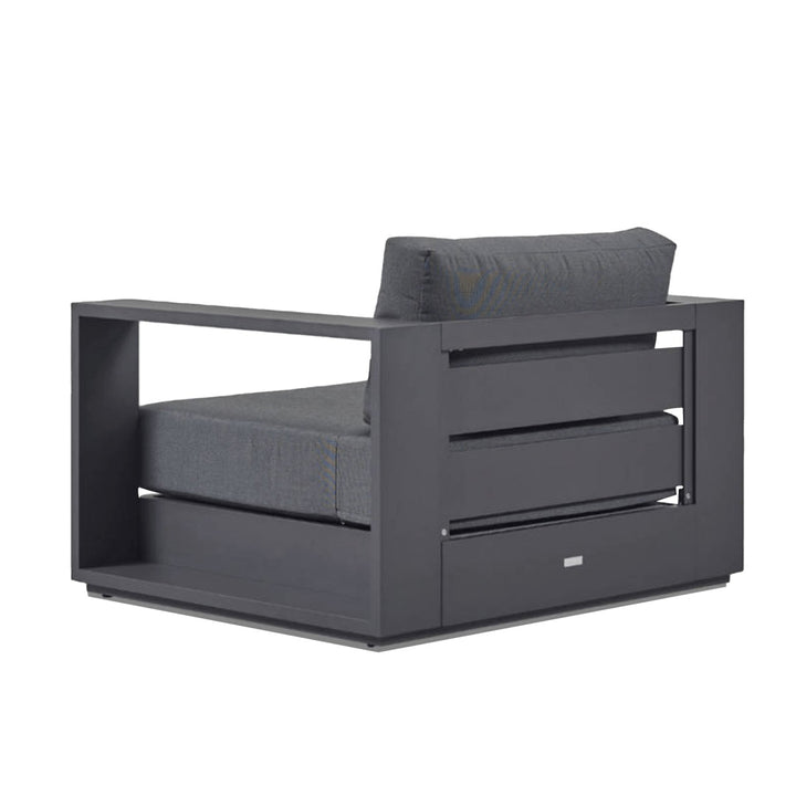 Hayman Aluminum Lounge Chair by Harbour detail view 3
