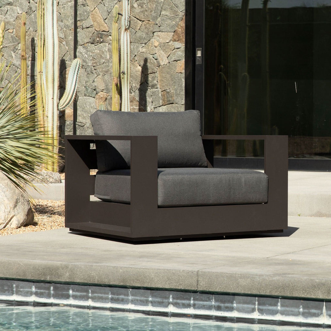 Hayman Aluminum Lounge Chair by Harbour lifestyle 3